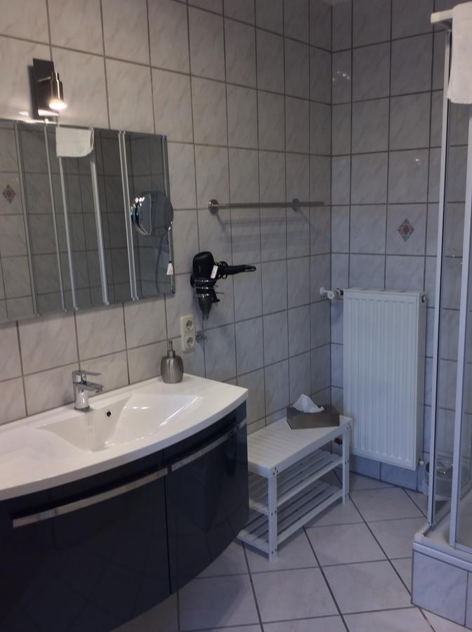 Pension Schmitz Serrig ภายนอก รูปภาพ